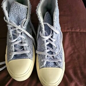 Converse Womens Size 9